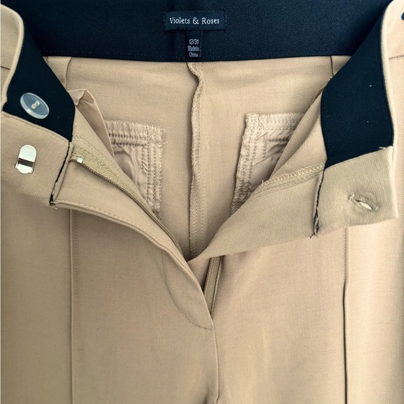 Violets & Roses Tan Pants/Slacks Size 12/31 NWOT - Picture 5 of 6